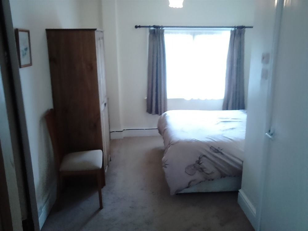 The Rose & Crown Otel Bulford Dış mekan fotoğraf