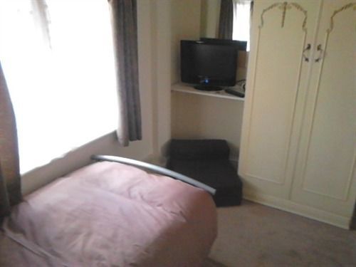 The Rose & Crown Otel Bulford Dış mekan fotoğraf