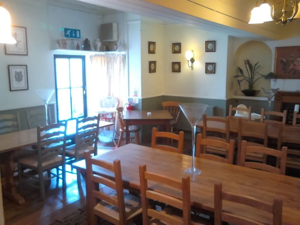 The Rose & Crown Otel Bulford Dış mekan fotoğraf